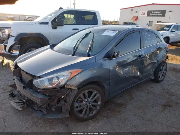 KMHD35LH6GU312880 2016 HYUNDAI ELANTRA - Image 2