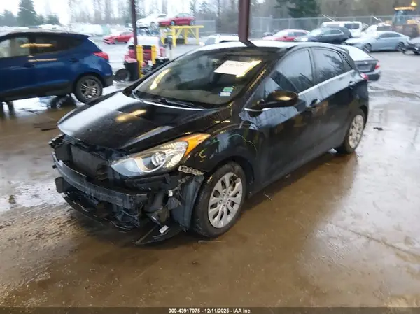 KMHD35LH6GU317254 2016 HYUNDAI ELANTRA - Image 2
