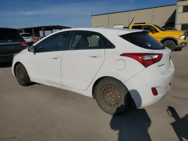 KMHD35LH6GU318050 2016 HYUNDAI ELANTRA - Image 2