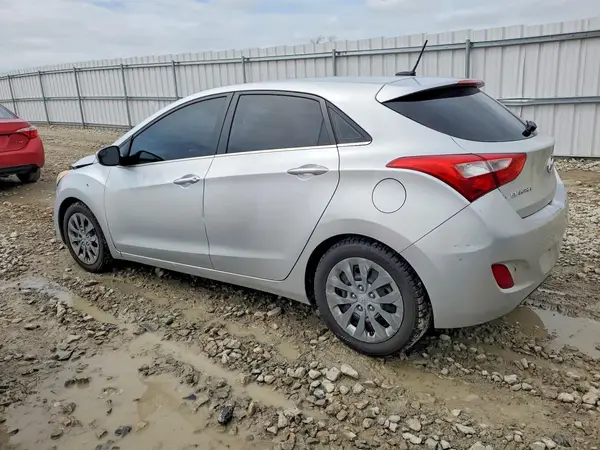 KMHD35LH6GU323720 2016 HYUNDAI ELANTRA - Image 2