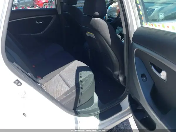 KMHD35LH6GU324673 2016 HYUNDAI ELANTRA - Image 8