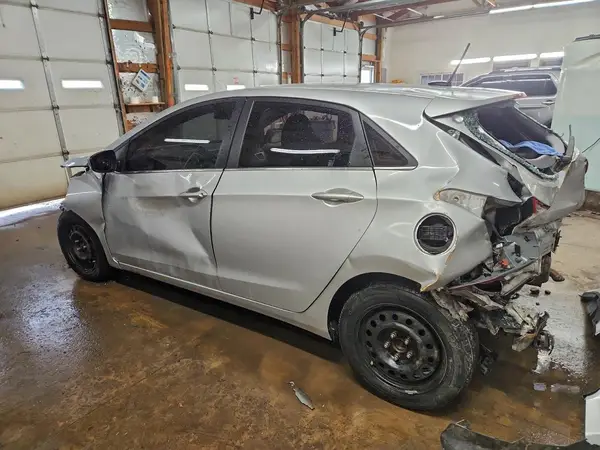 KMHD35LH6GU326486 2016 HYUNDAI ELANTRA - Image 2