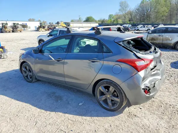 KMHD35LH6GU333034 2016 HYUNDAI ELANTRA - Image 2