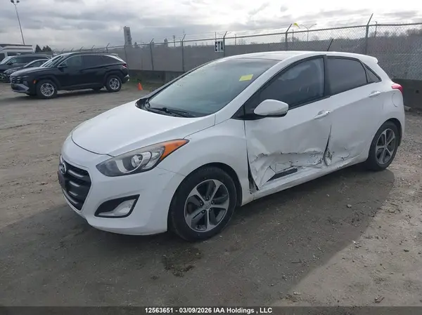KMHD35LH6GU333311 2016 HYUNDAI ELANTRA - Image 2