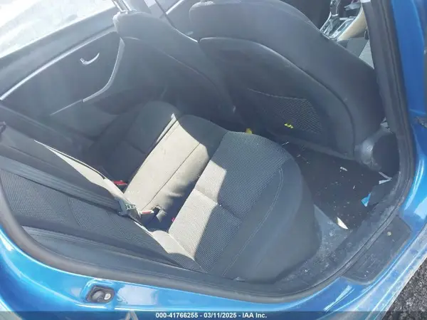 KMHD35LH6HU351227 2017 HYUNDAI ELANTRA - Image 8