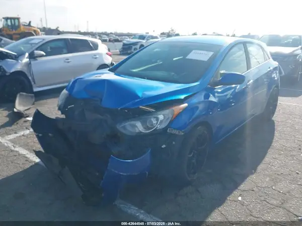KMHD35LH6HU356752 2017 HYUNDAI ELANTRA - Image 2