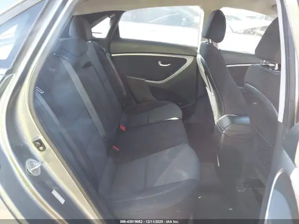 KMHD35LH6HU358680 2017 HYUNDAI ELANTRA - Image 8