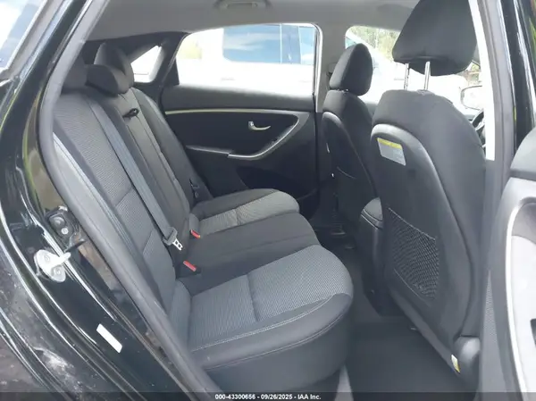 KMHD35LH6HU359019 2017 HYUNDAI ELANTRA - Image 8
