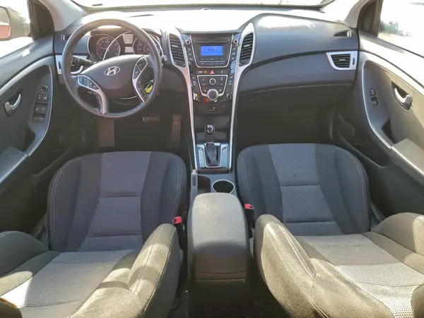 KMHD35LH6HU361059 2017 HYUNDAI ELANTRA - Image 8