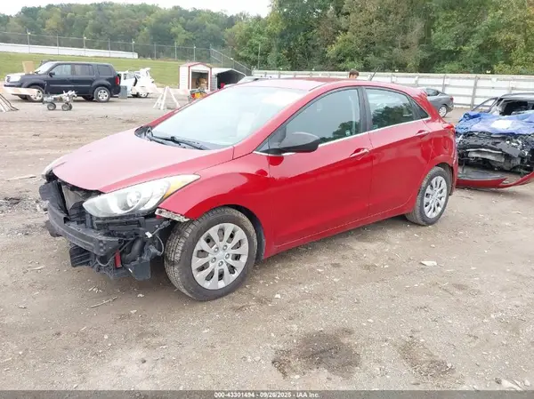 KMHD35LH6HU371123 2017 HYUNDAI ELANTRA - Image 2