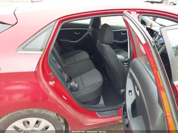 KMHD35LH6HU371123 2017 HYUNDAI ELANTRA - Image 8