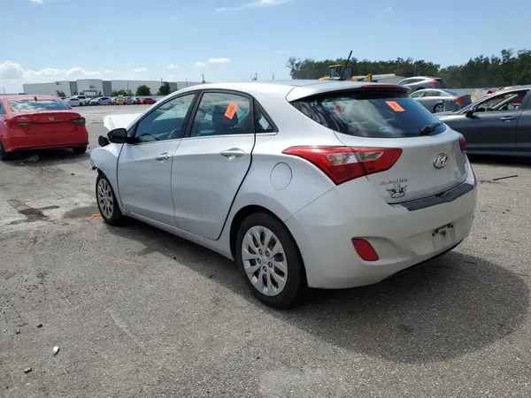 KMHD35LH6HU372496 2017 HYUNDAI ELANTRA - Image 2