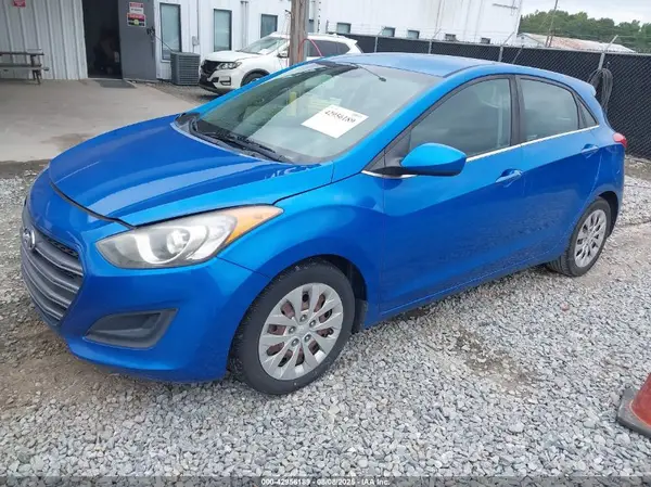 KMHD35LH6HU375494 2017 HYUNDAI ELANTRA - Image 2