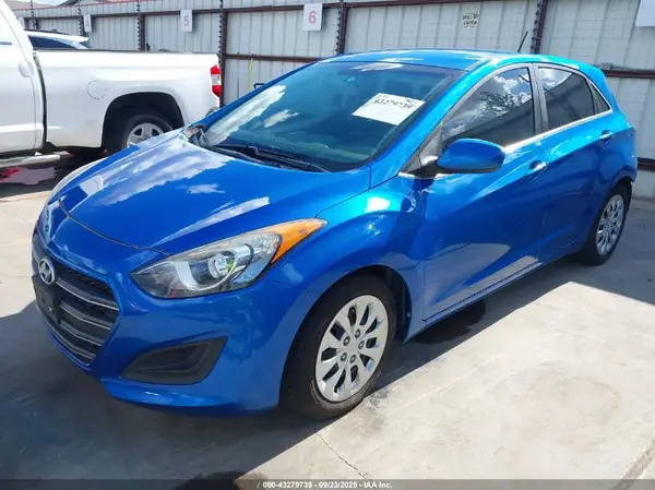 KMHD35LH6HU380209 2017 HYUNDAI ELANTRA - Image 2