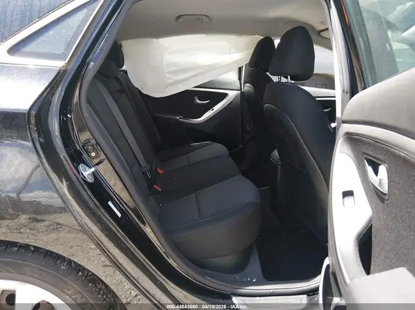 KMHD35LH6HU381134 2017 HYUNDAI ELANTRA - Image 8