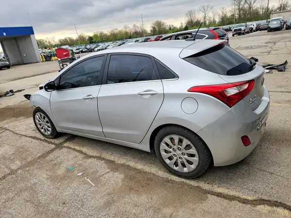 KMHD35LH7GU262152 2016 HYUNDAI ELANTRA - Image 2