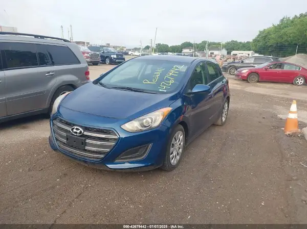 KMHD35LH7GU263429 2016 HYUNDAI ELANTRA - Image 2