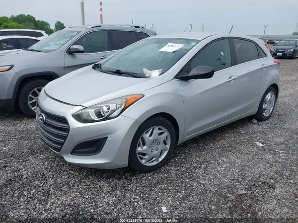 KMHD35LH7GU268968 2016 HYUNDAI ELANTRA - Image 2