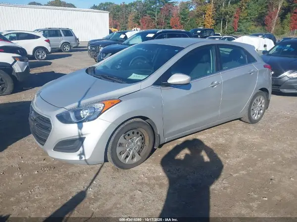 KMHD35LH7GU270445 2016 HYUNDAI ELANTRA - Image 2
