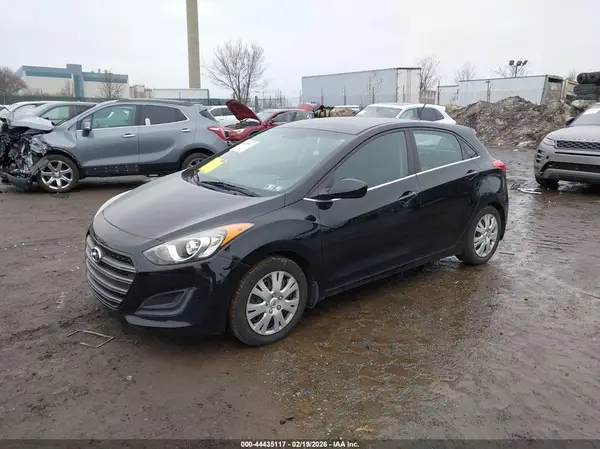 KMHD35LH7GU270753 2016 HYUNDAI ELANTRA - Image 2