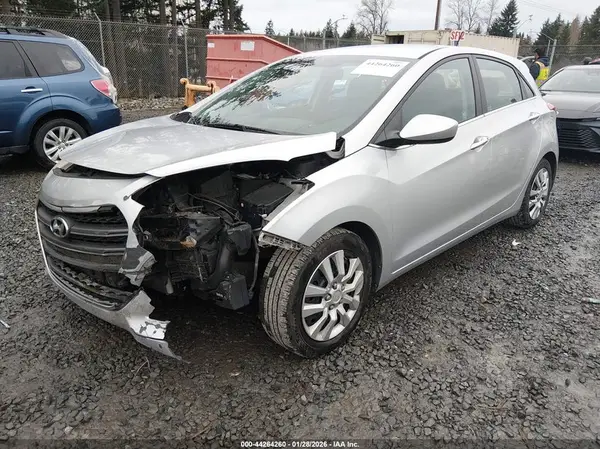 KMHD35LH7GU271384 2016 HYUNDAI ELANTRA - Image 2