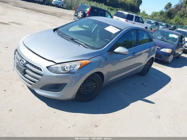 KMHD35LH7GU274429 2016 HYUNDAI ELANTRA - Image 2