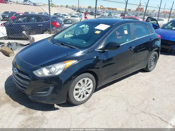 KMHD35LH7GU283972 2016 HYUNDAI ELANTRA - Image 2