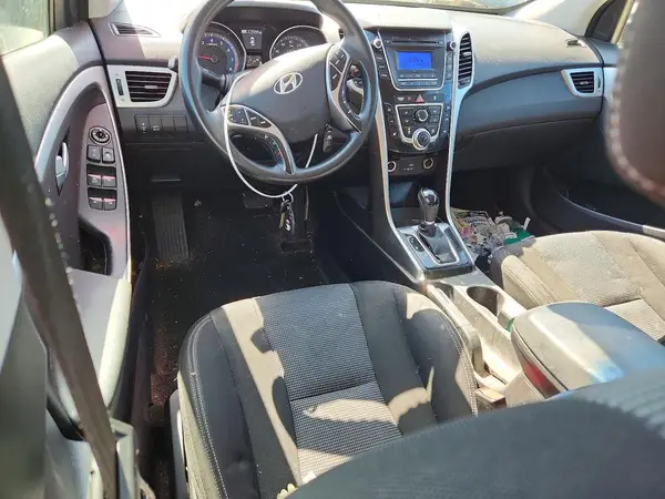 KMHD35LH7GU284636 2016 HYUNDAI ELANTRA - Image 8