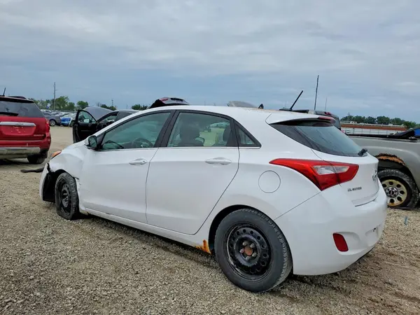 KMHD35LH7GU285821 2016 HYUNDAI ELANTRA - Image 2