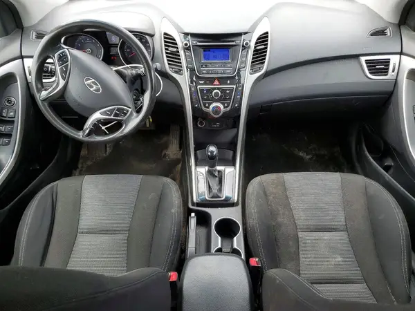 KMHD35LH7GU285821 2016 HYUNDAI ELANTRA - Image 8