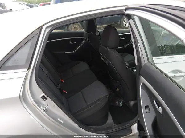KMHD35LH7GU288301 2016 HYUNDAI ELANTRA - Image 8