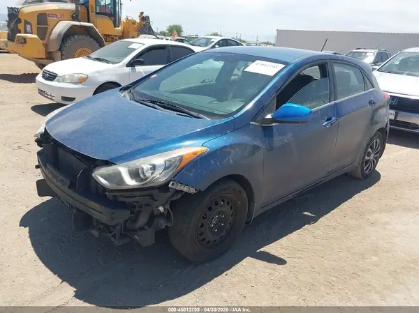 KMHD35LH7GU299556 2016 HYUNDAI ELANTRA - Image 2