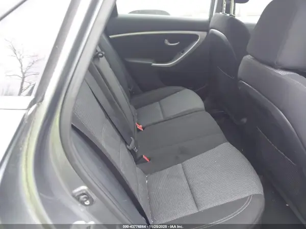 KMHD35LH7GU299749 2016 HYUNDAI ELANTRA - Image 8