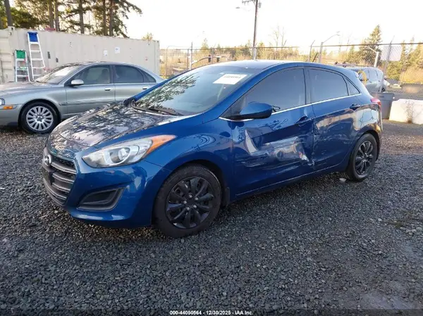 KMHD35LH7GU300544 2016 HYUNDAI ELANTRA - Image 2