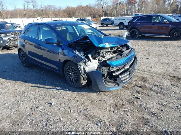 KMHD35LH7GU303489 2016 HYUNDAI ELANTRA - Image 1