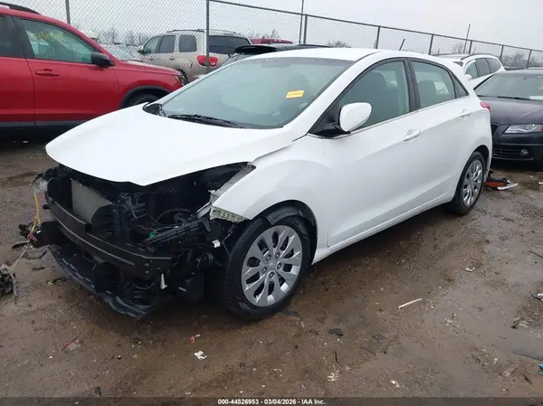 KMHD35LH7GU304612 2016 HYUNDAI ELANTRA - Image 2