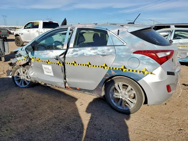 KMHD35LH7GU305212 2016 HYUNDAI ELANTRA - Image 2