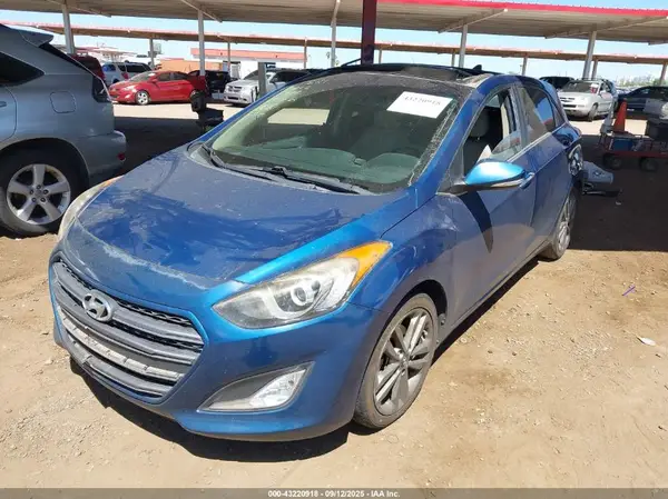 KMHD35LH7GU305386 2016 HYUNDAI ELANTRA - Image 2