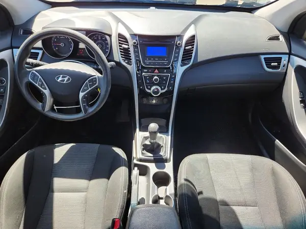 KMHD35LH7GU305582 2016 HYUNDAI ELANTRA - Image 8