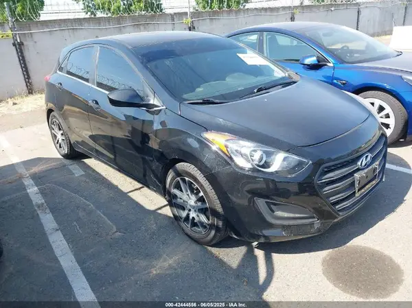KMHD35LH7GU305856 2016 HYUNDAI ELANTRA - Image 1