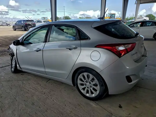 KMHD35LH7GU308420 2016 HYUNDAI ELANTRA - Image 2