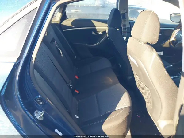 KMHD35LH7GU311401 2016 HYUNDAI ELANTRA - Image 8