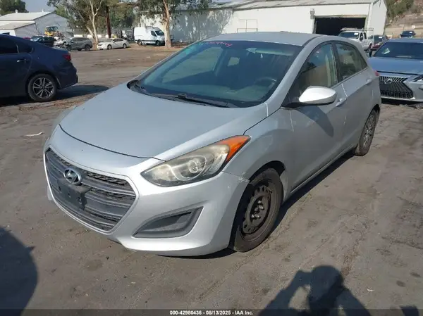 KMHD35LH7GU312516 2016 HYUNDAI ELANTRA - Image 2