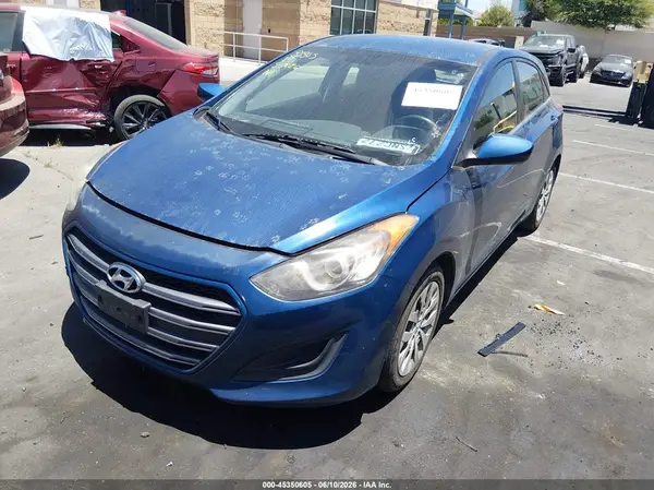 KMHD35LH7GU318476 2016 HYUNDAI ELANTRA - Image 2