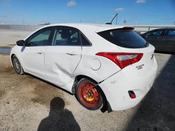 KMHD35LH7GU321104 2016 HYUNDAI ELANTRA - Image 2
