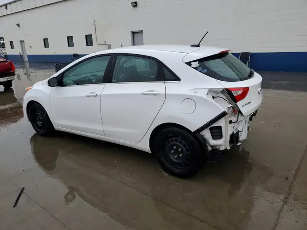 KMHD35LH7GU321233 2016 HYUNDAI ELANTRA - Image 2