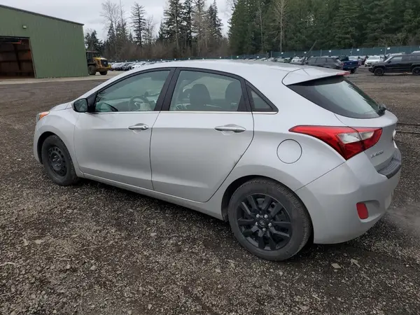 KMHD35LH7GU322625 2016 HYUNDAI ELANTRA - Image 2