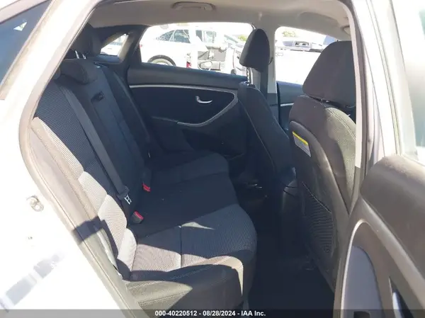 KMHD35LH7GU322687 2016 HYUNDAI ELANTRA - Image 8