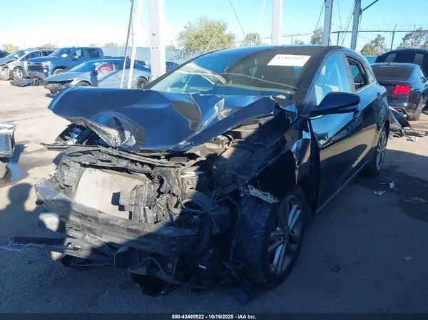 KMHD35LH7GU323340 2016 HYUNDAI ELANTRA - Image 2