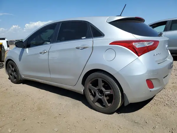 KMHD35LH7GU326657 2016 HYUNDAI ELANTRA - Image 2